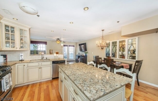 Photo - 20 S Midland Ave