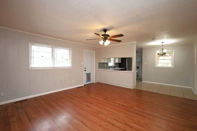 Photo - 1104 Kimberly Dr