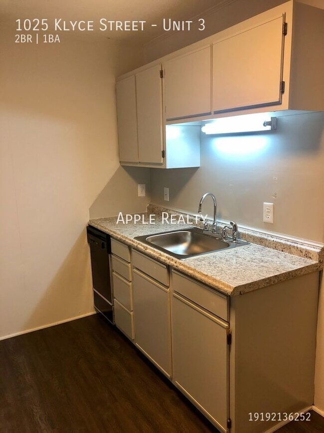 Photo - 1025 Klyce St Unit 3