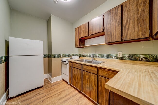 Photo - 802 Pine St Unidad 6