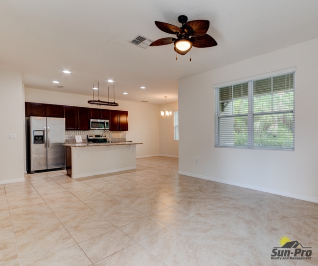 Photo - 1657 Pham Dr