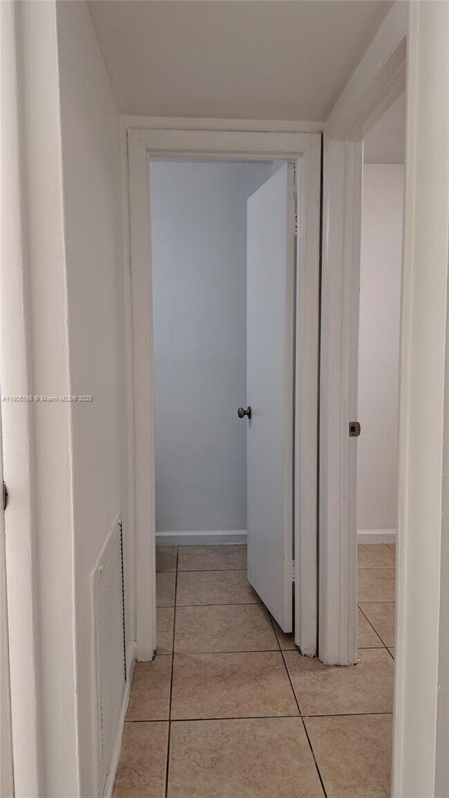 Photo - 3326 Farragut St