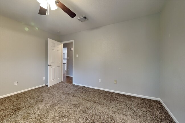 Photo - 2730 Longleaf Pines Ln