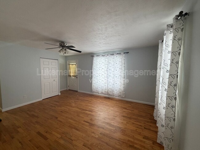 Photo - 4726 Hanover Ave