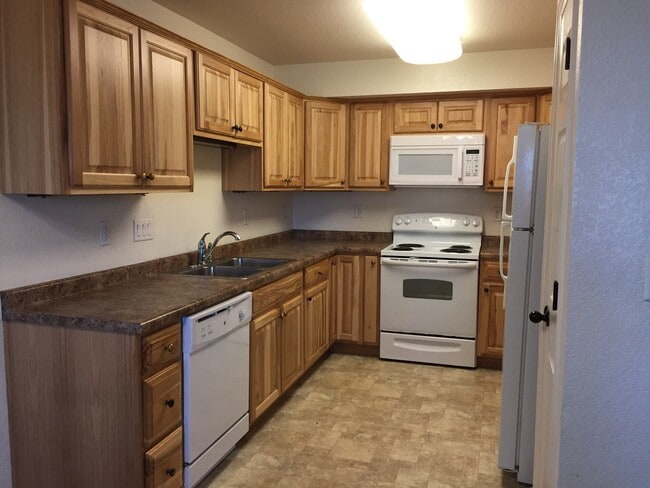 Photo - 2 Bedroom 1 Bath Lower Level Unit in Villa...
