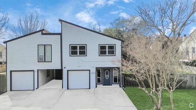 Building Photo - 18122 Kings Row Unit 23 Rental