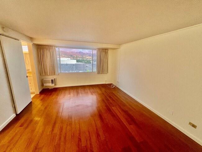 Photo - Five Regents/1 BD/1 BA/1 PK Unit 1401