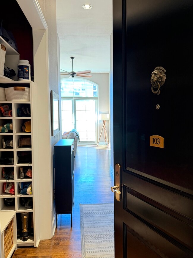 Photo - 25 N Downing St Unit 1-103