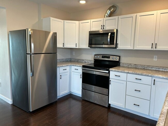 Photo - 1638 B Ave NE Apartamento Unidad Upper