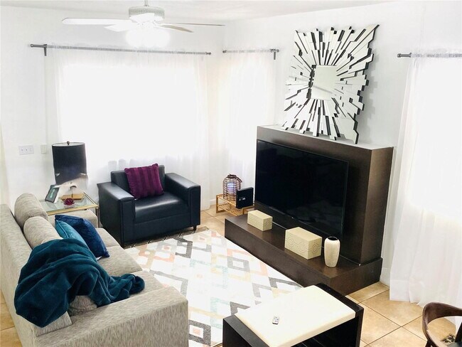 Photo - 4615 N Miami Ave