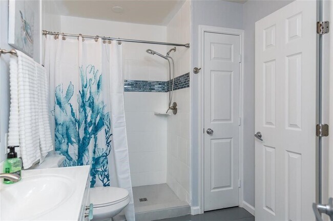 Photo - 9520 Seawall Blvd Unit 235