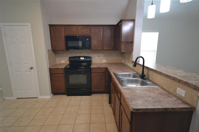 Photo - 228 Falcon Ln