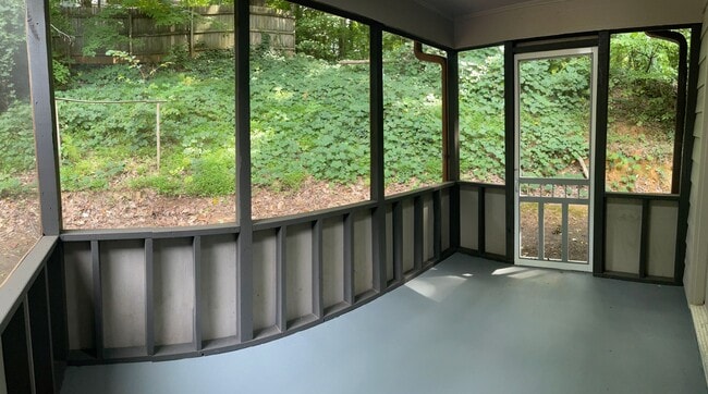 Photo - 3647-3649 Chestnut Dr Unit 3647
