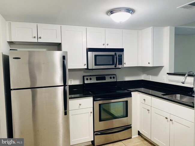 1001 N Vermont St Apartment Unit 903 - Arlington, VA | ForRent.com