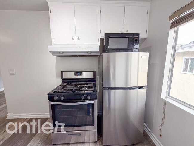 Photo - 14270 Dickens St Unidad 8