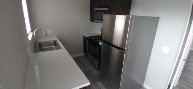 Photo - 407 Edwards St