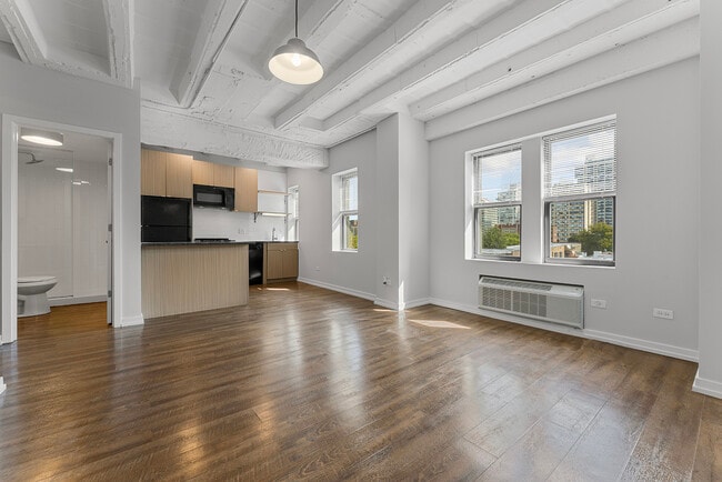 Photo - 5718 N Winthrop Ave Unit 802