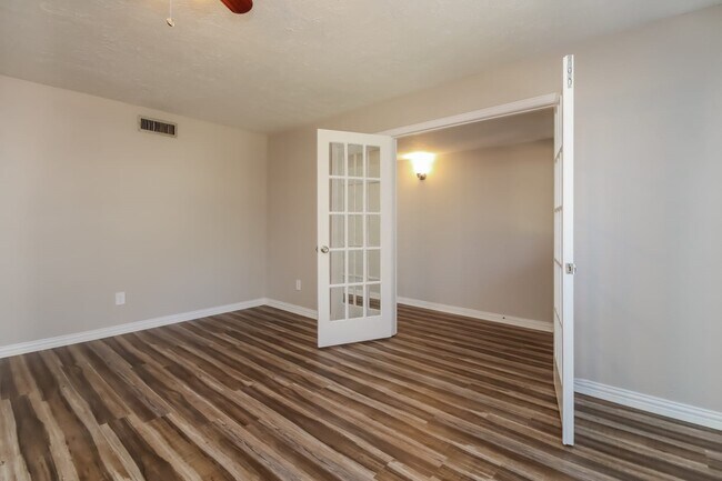 Photo - 16835 Grampin Dr
