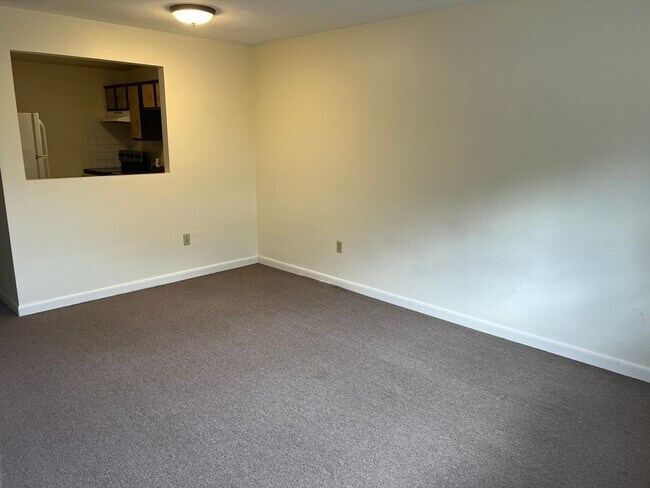 Photo - 900 Governors Dr Unit 22