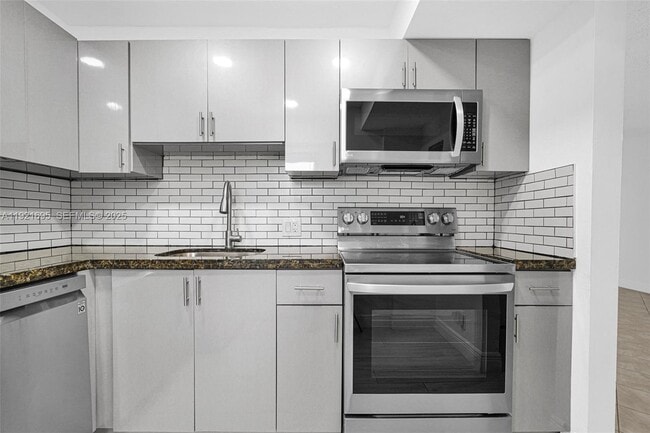 Photo - 3401 N Country Club Dr Unit 307