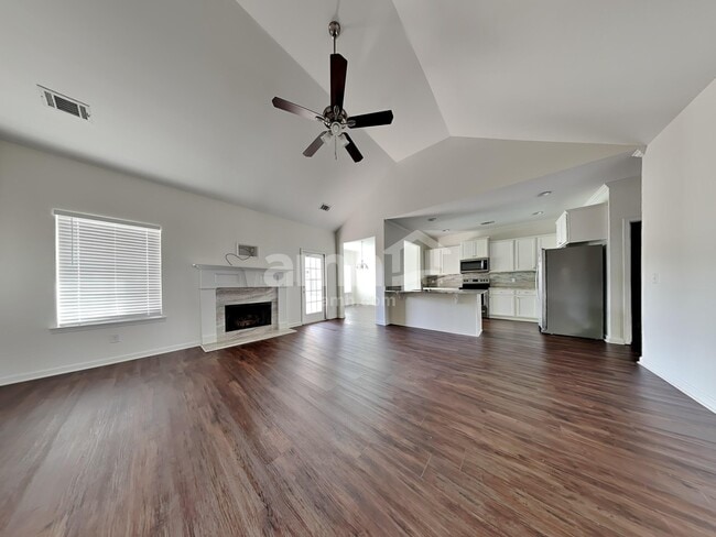 131 Waverly Way