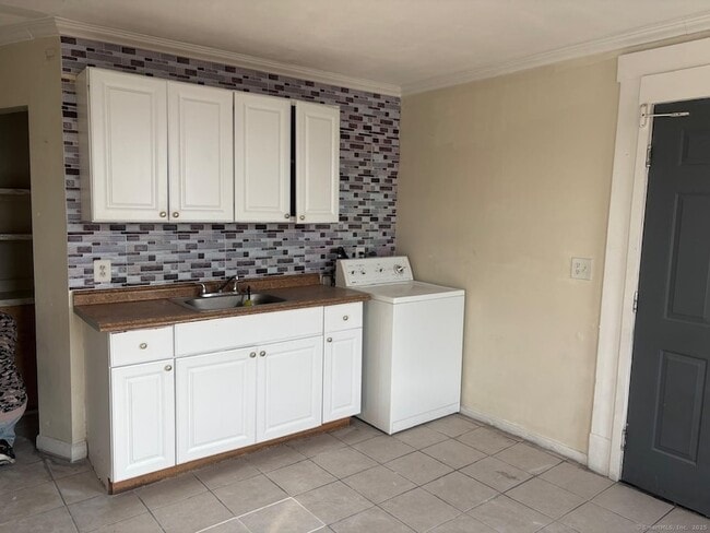 Photo - 1308 E Main St