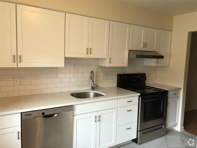 Building Photo - 32 Bouton St E Rental