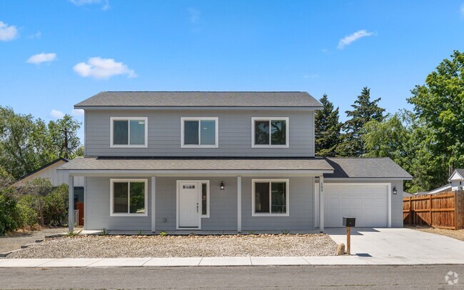 Building Photo - Newer Home Downtown Ellensburg