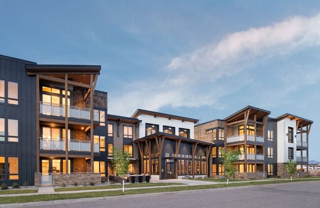 Building Photo - Penrose Rental