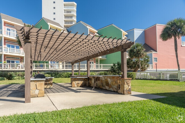 BBQ Pit and Patio - Oceanfront Lofts