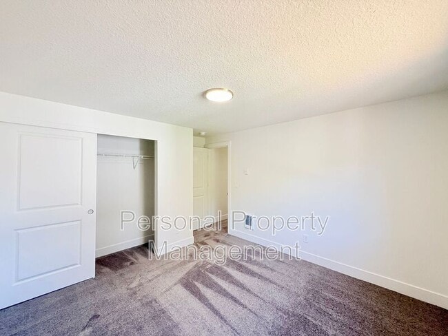 Photo - 16900 NE 22nd St