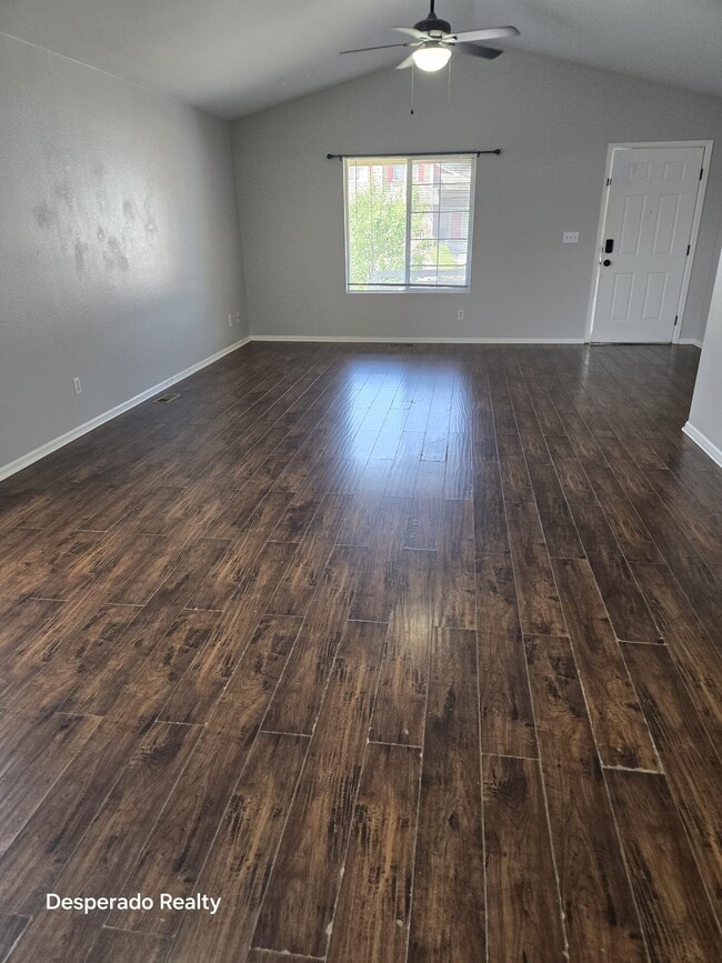 Photo - 3206 Santa Fe Ave