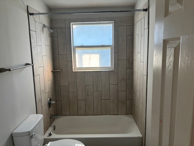 Photo - 3 bedroom, 1 bath with covered carport parking