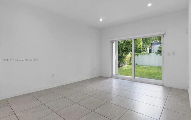 Photo - 23061 SW 124th Ct