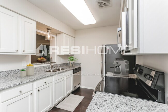Photo - 1407 Sunridge Rd