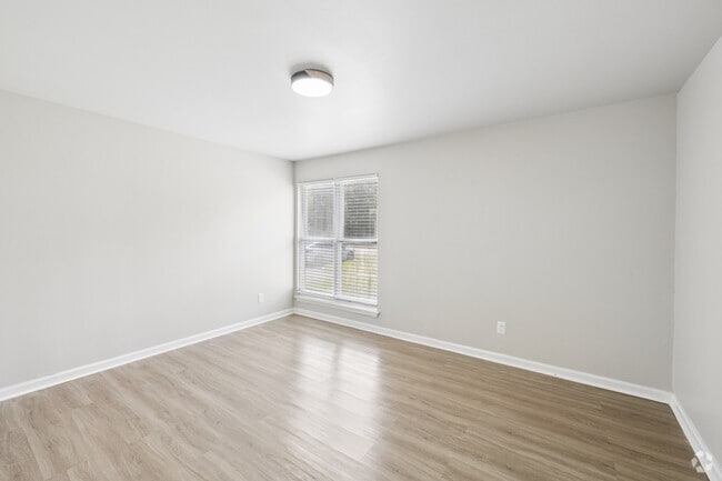 2BR, 1BA - 920SF - Bedroom