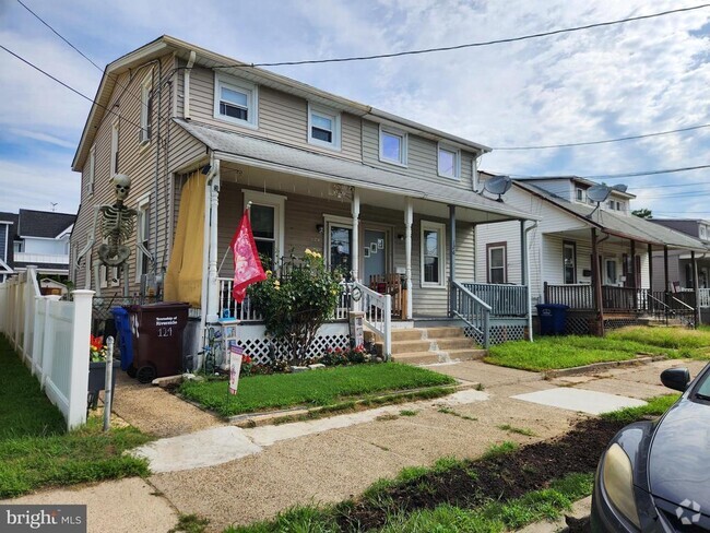 Building Photo - 126 Paine St Rental
