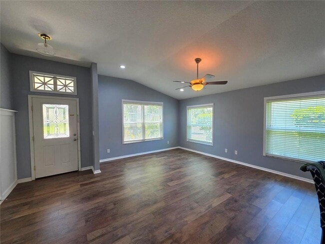 Photo - 806 Lesa Glen Pl