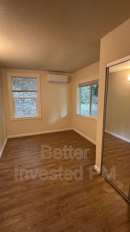 Photo - 24615 Birch St