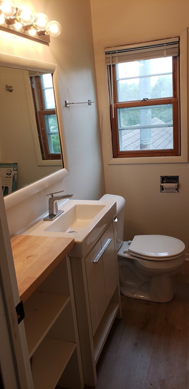 Photo - 116 N 2nd St