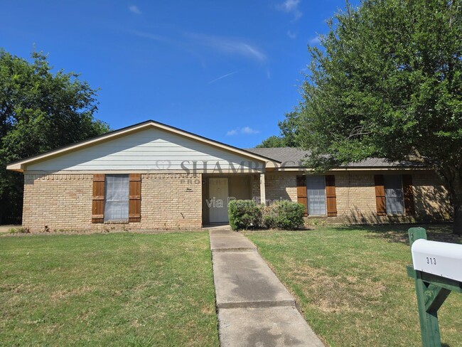 Building Photo - 313 Travis Ln Rental