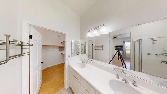 Photo - Beautiful 4 Bedroom Family Home