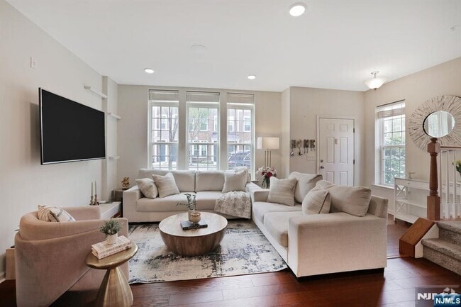 Building Photo - 80 Wesmont Drive Rental