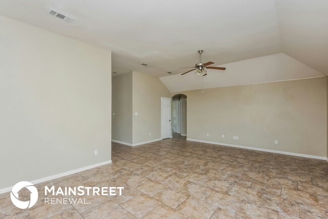 Photo - 120 Currie Ct