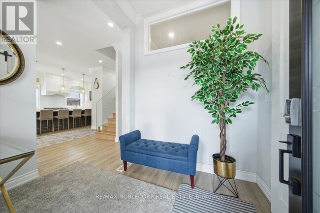 Photo - 18 Florida Crescent