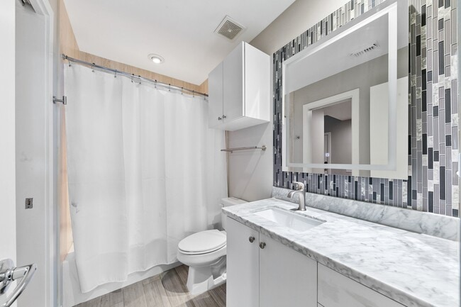 Photo - 2614 Chenevert St