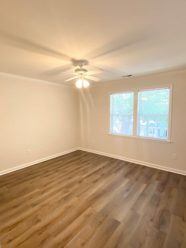 Photo - 330 Commons Dr