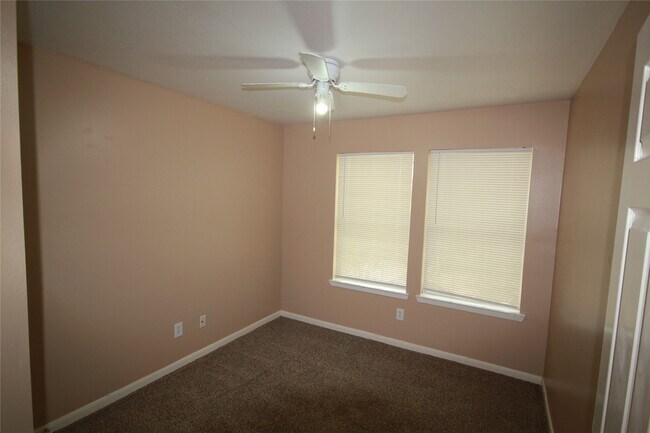 Photo - 6418 Mountain Pines Ln