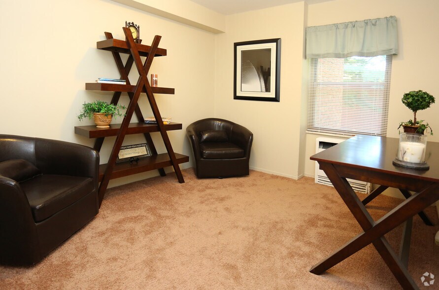 Rugby Square Apartments For Rent in Syracuse, NY