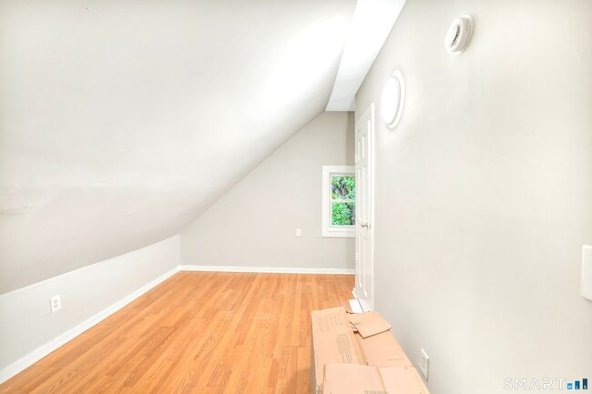 76 Thompson St Unit 3